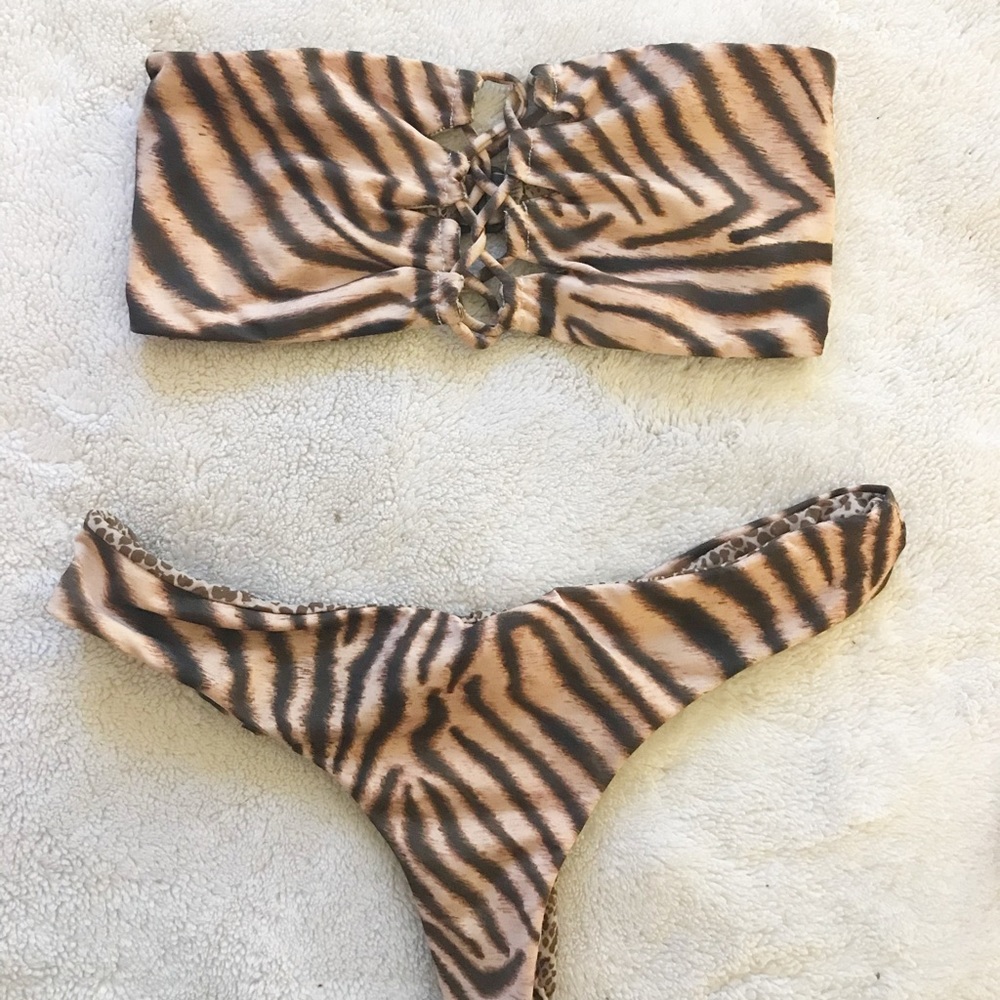 Acacia swimwear set size small ❌SOLD❌ - Picture 1 of 1